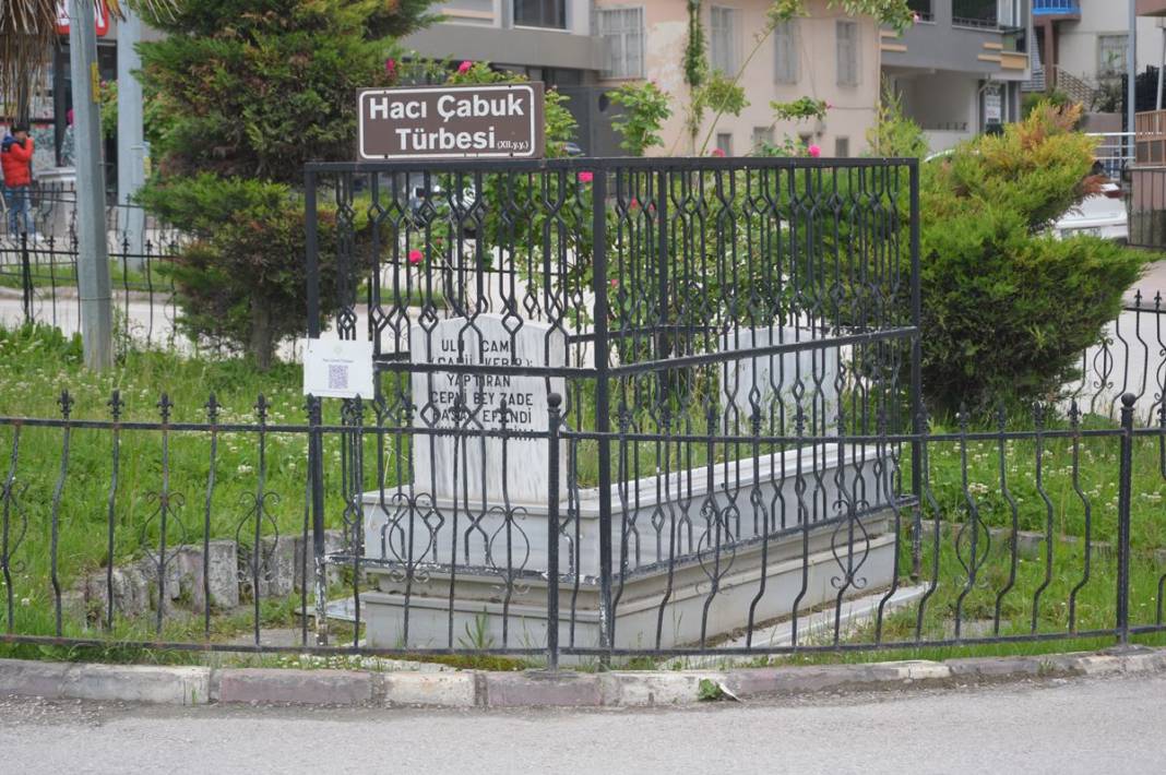 Bu mezara kimse dokunamıyor! Yol çalışmasında iş makinelerini bozan mezarın gizemi çözülemedi... 4